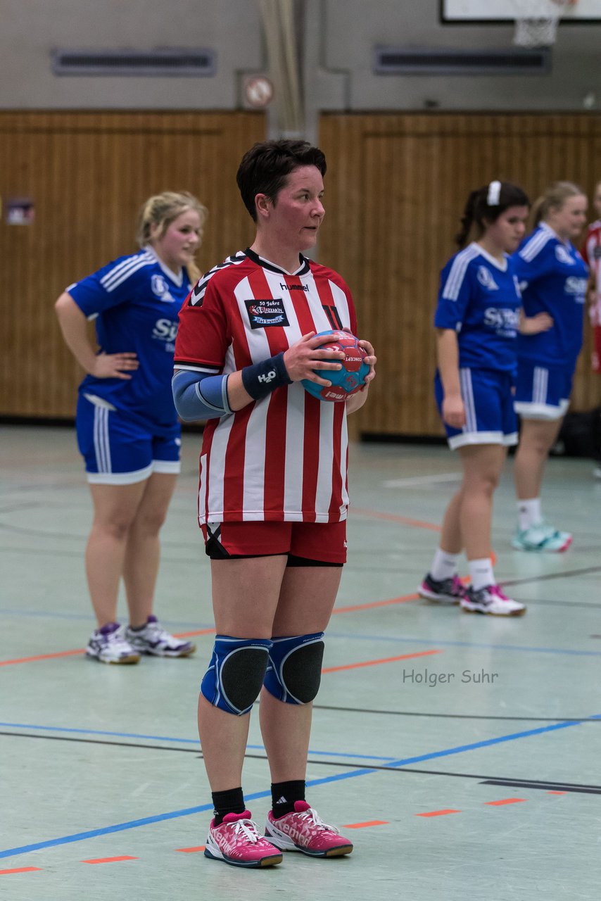 Bild 144 - Frauen Barmstedter TS - Buedelsdorfer TSV : Ergebnis: 26:12